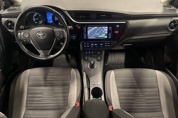 Toyota Auris 10 of 13