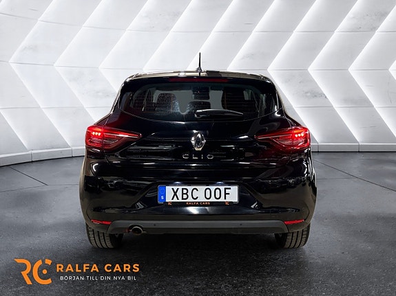Renault Clio 9 of 17