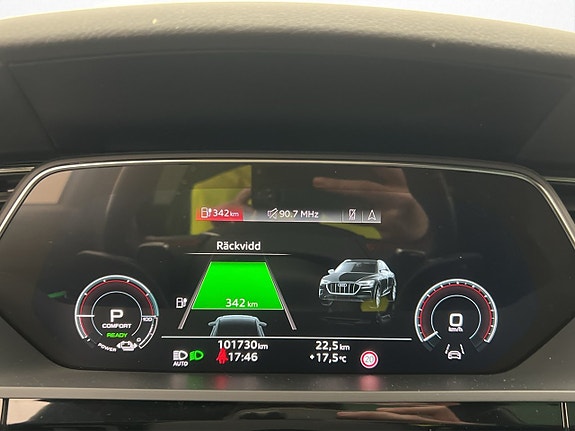 Audi Q8 21 of 30
