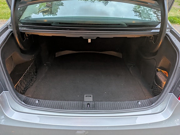 Mercedes-Benz E200 10 of 11