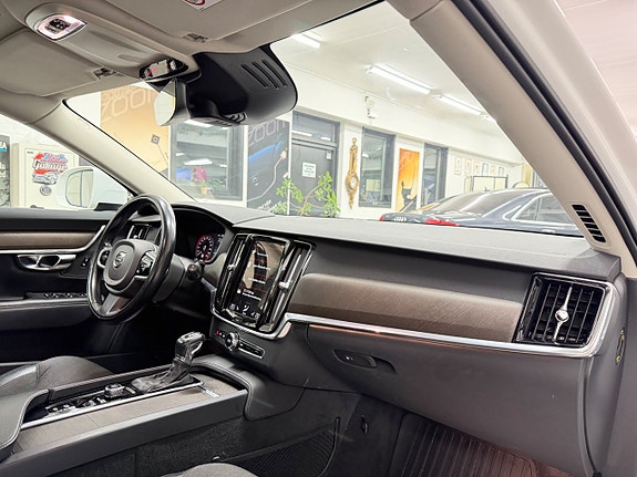 Volvo V90 Cross Country 21 of 30