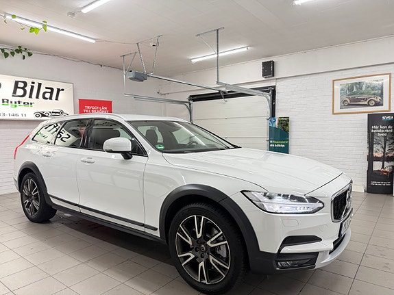 Volvo V90 Cross Country 9 of 30