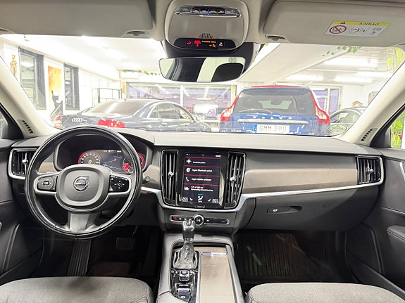 Volvo V90 Cross Country 26 of 30