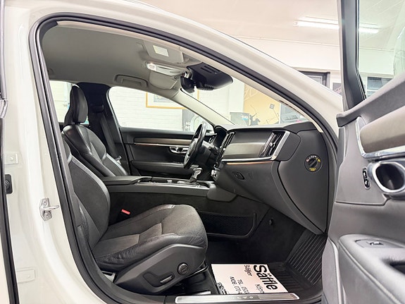 Volvo V90 Cross Country 19 of 30
