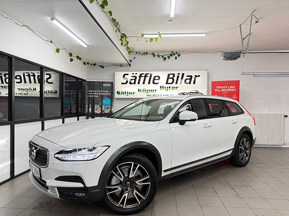 Volvo V90 Cross Country 2 of 30