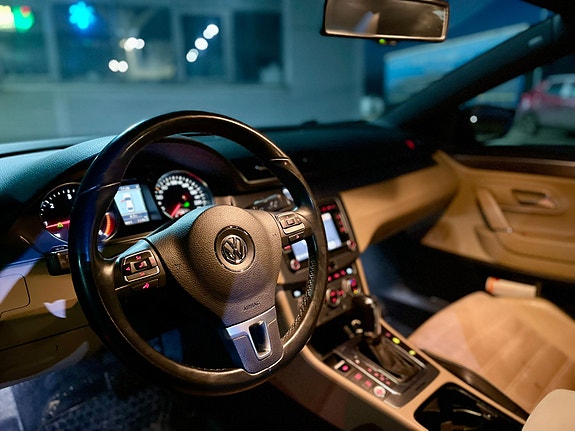 Volkswagen CC 2 of 5