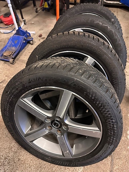Volvo XC70 25 of 25