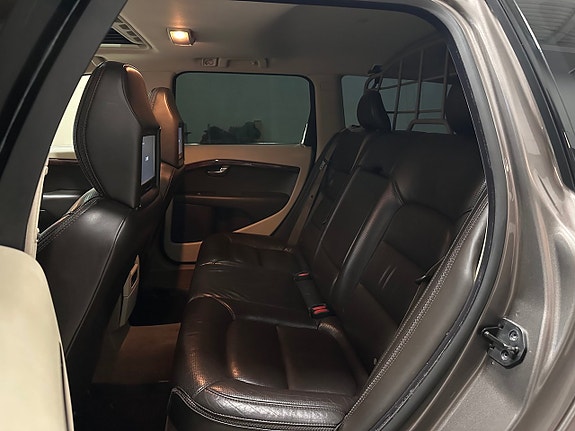 Volvo XC70 19 of 25