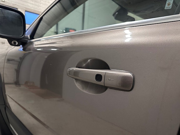 Volvo XC70 16 of 25