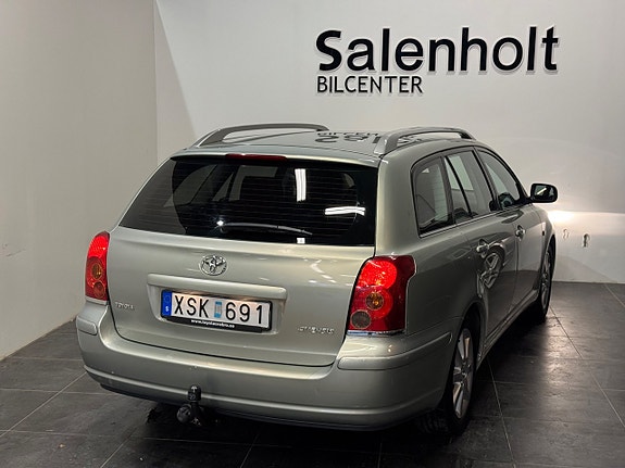 Toyota Avensis 5 of 24