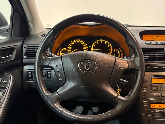 Toyota Avensis 15 of 24