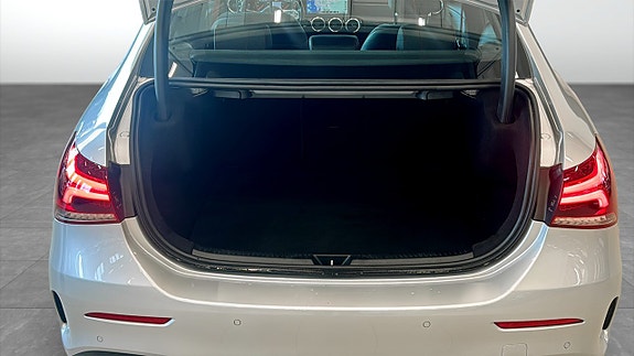 Mercedes-Benz A180 10 of 17