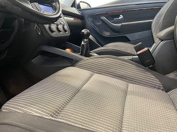 Volkswagen Eos 22 of 28