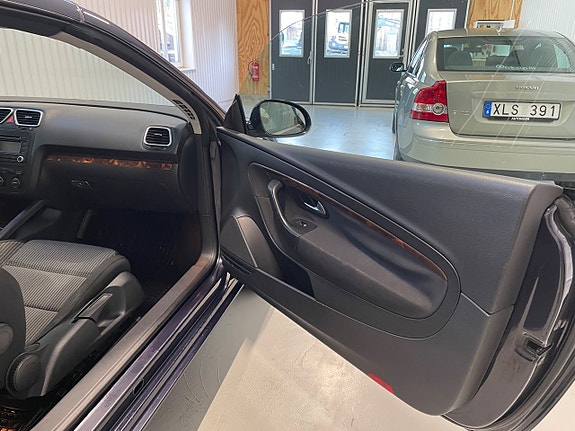 Volkswagen Eos 17 of 28