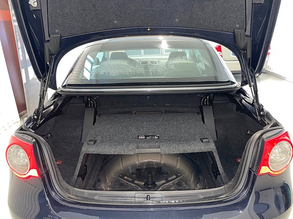 Volkswagen Eos 12 of 28