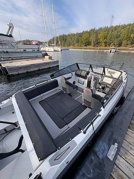 Finnmaster Husky R7 black edition 2022 - Yamaha 200 HK 11 of 12