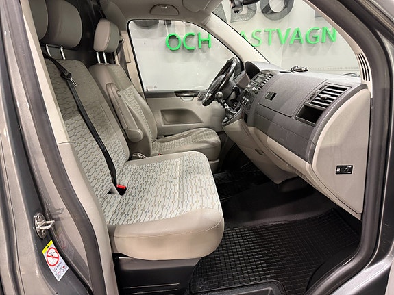 Volkswagen Transporter 11 of 17