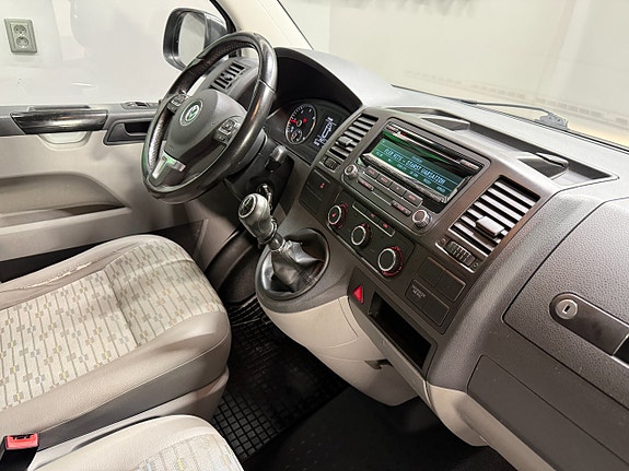 Volkswagen Transporter 13 of 17