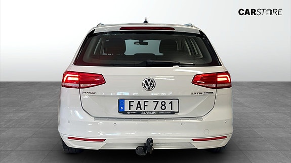Volkswagen Passat 7 of 20