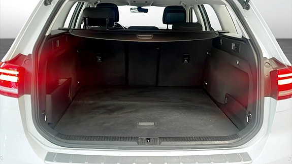 Volkswagen Passat 10 of 20