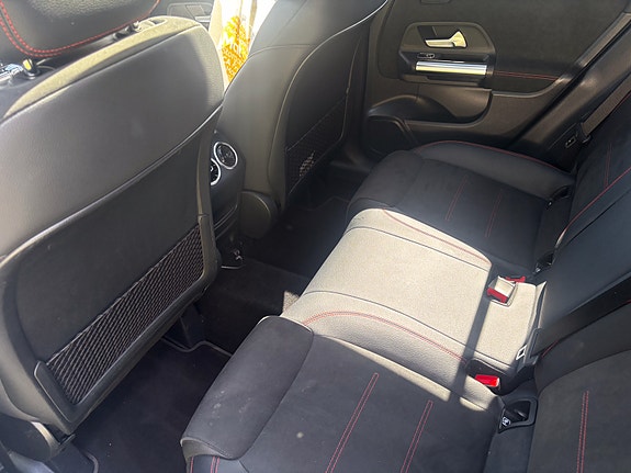 Mercedes-Benz GLA250 e 8 of 16