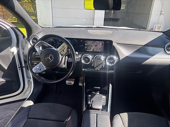 Mercedes-Benz GLA250 e 4 of 16
