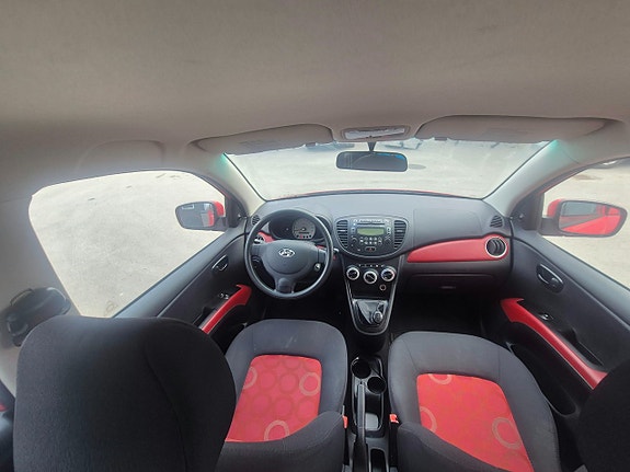 Hyundai i10 8 of 13