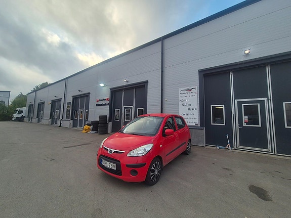 Hyundai i10 4 of 13