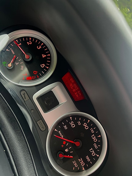 Renault Clio 13 of 13