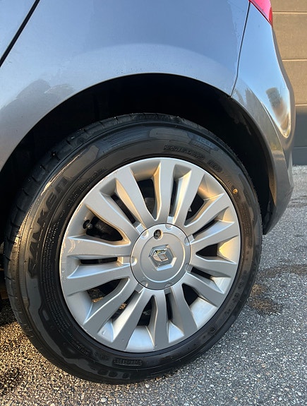Renault Clio 12 of 13