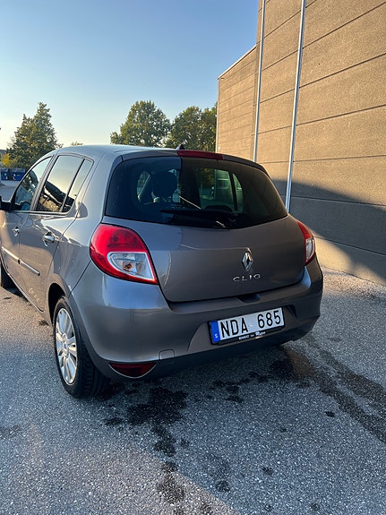 Renault Clio 3 of 13