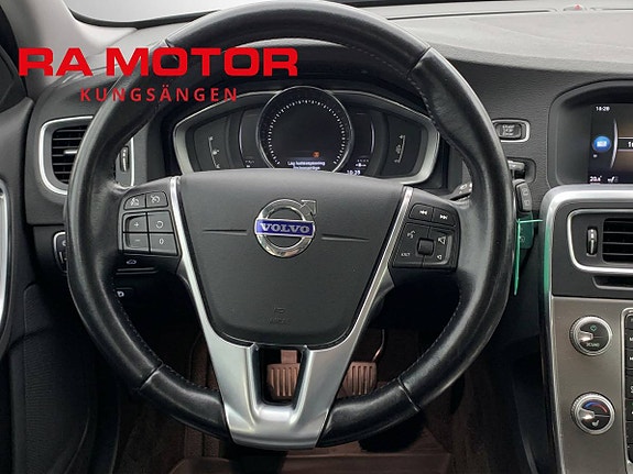 Volvo V60 Cross Country 15 of 20