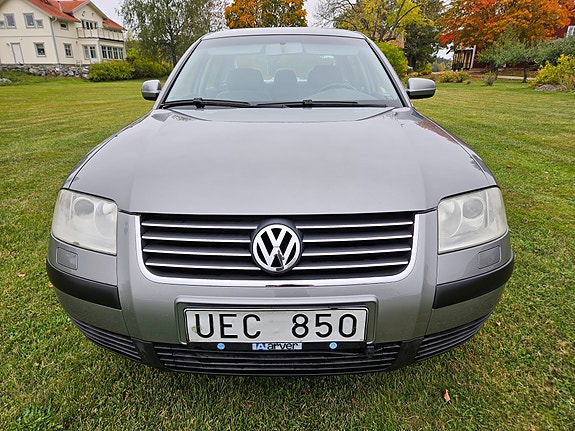 Volkswagen Passat 3 of 7
