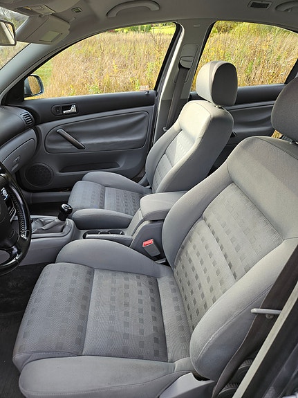 Volkswagen Passat 8 of 9