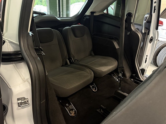 Ford C-Max 11 of 27