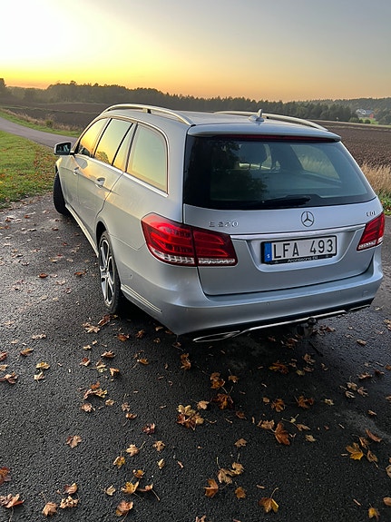 Mercedes-Benz E220 6 of 6