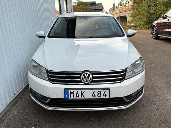 Volkswagen Passat 3 of 17