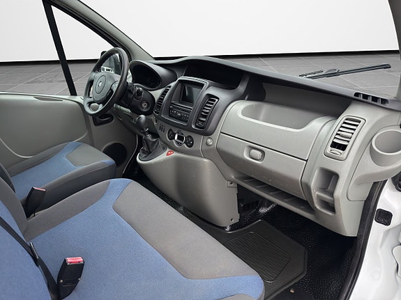 Renault Trafic 12 of 15