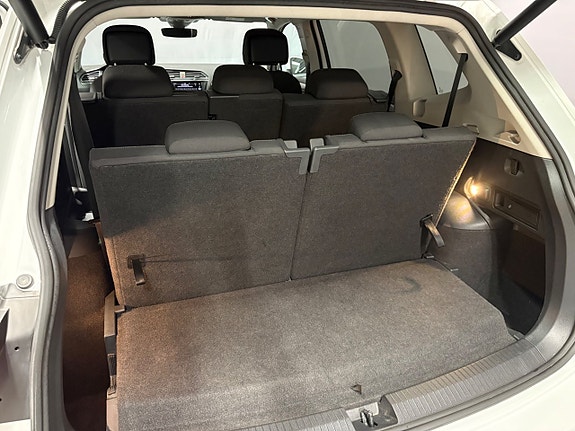Volkswagen Tiguan Allspace 29 of 30