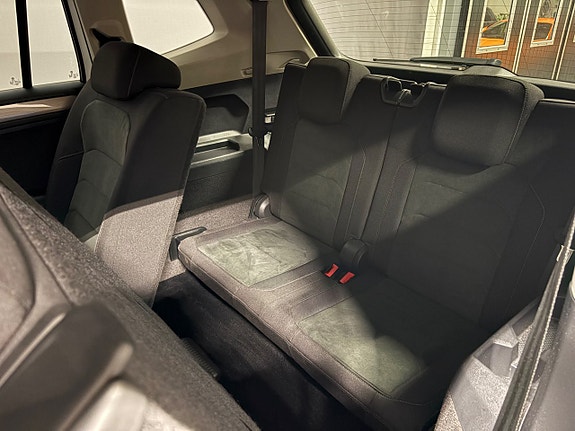 Volkswagen Tiguan Allspace 28 of 30