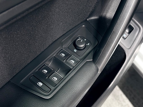 Volkswagen Tiguan Allspace 13 of 30