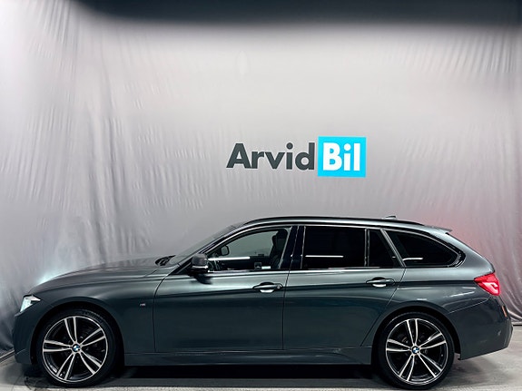 BMW 330i 3 of 30