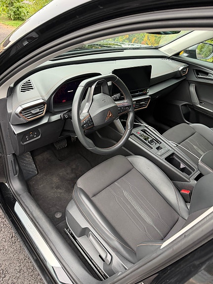 Cupra Formentor 3 of 8