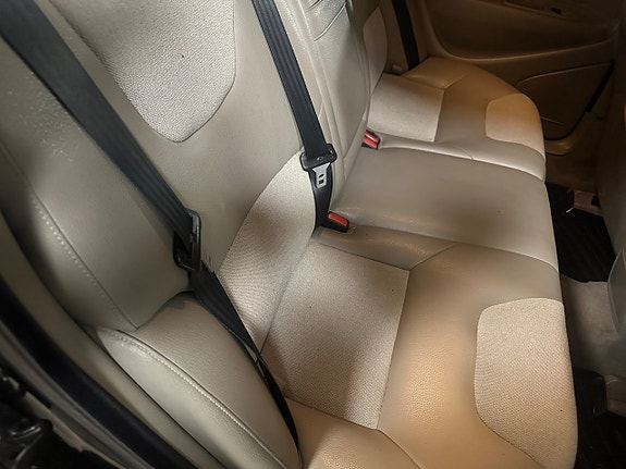 Volvo XC70 8 of 11