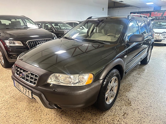 Volvo XC70 3 of 11