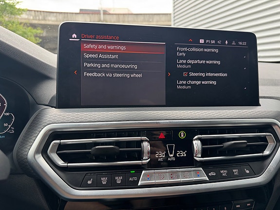 BMW X3 28 of 30