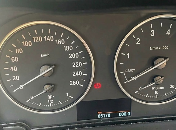 BMW 118i 4 of 6