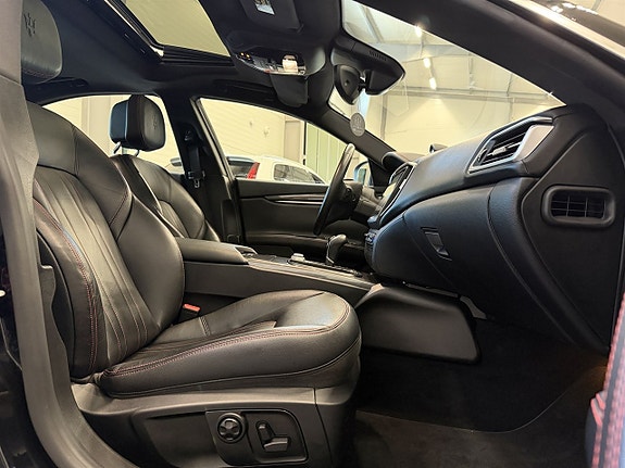 Maserati Ghibli 9 of 26