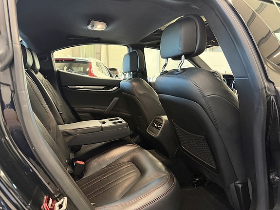 Maserati Ghibli 10 of 26