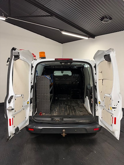 Ford Transit Connect 9 of 21